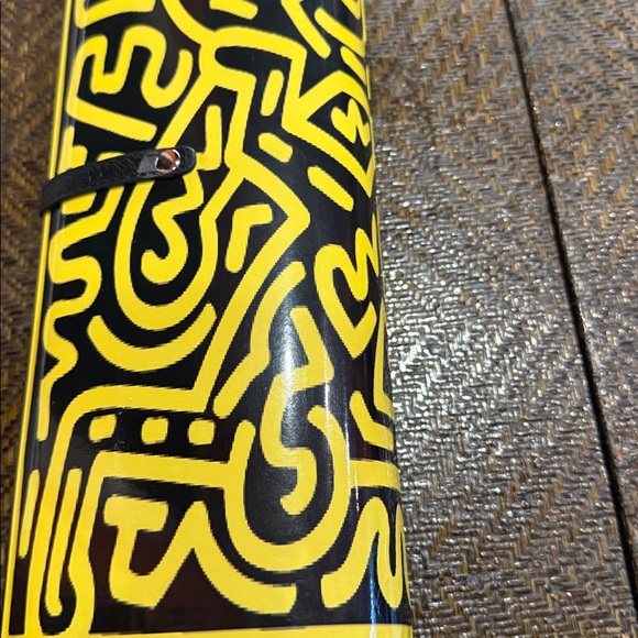 Keith Haring print Patricia Field Vibrant Yellow and Black Graphic Clutch- NWOT - Picture 8 of 9